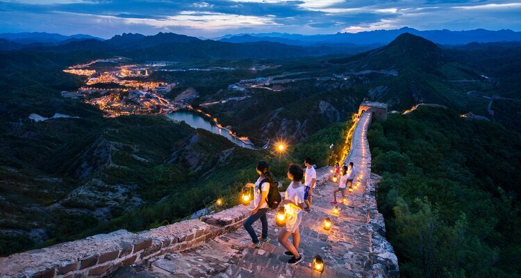 Gran Muralla Simatai en la noche