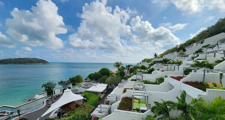 Hotel con playa privado en Phuket